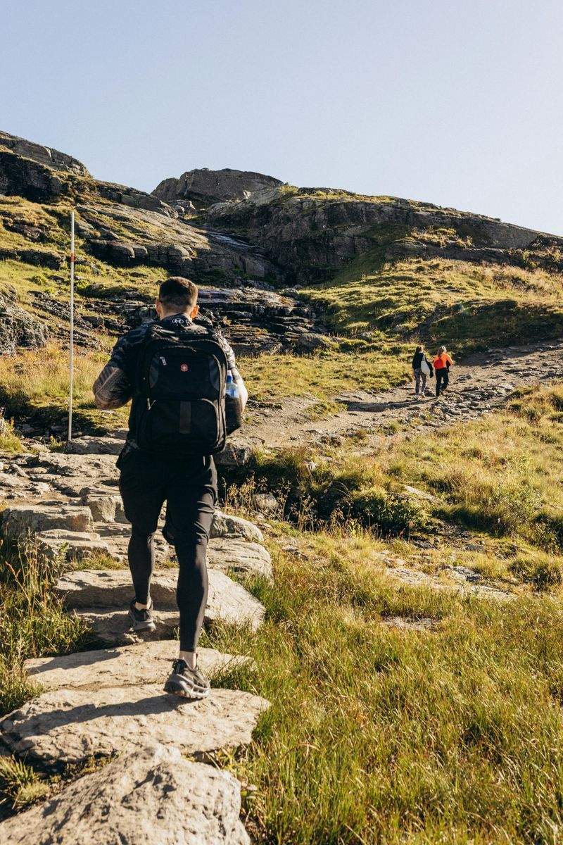 Harbour Peak Hiking Co. 6